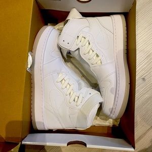 Nike Air Jordans 1 Nova in size 9